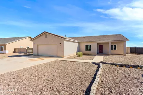 4173 S Lois Ln, Sierra Vista, AZ 85650