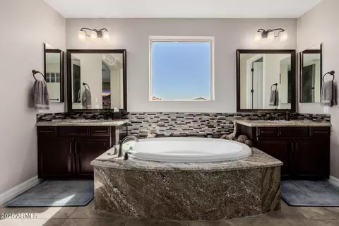 Bath - 4813 S Quantum Way, Mesa, AZ 85212 photo 4 of 7