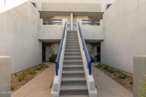 902 W Glendale Ave #203, Phoenix, AZ 85021 photo 2