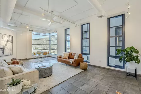21 E 6th St #617, Tempe, AZ 85281