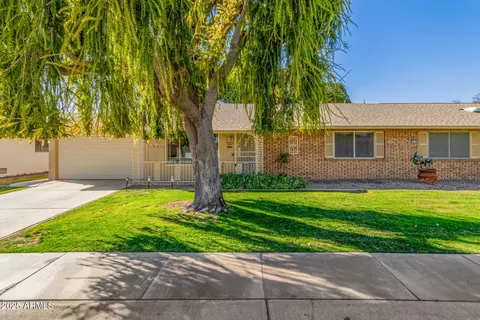18202 N 99th Dr, Sun City, AZ 85373