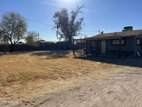 218 N Apache Rd, Buckeye, AZ 85326 photo 4
