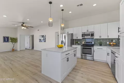 4943 W Evans Dr, Glendale, AZ 85306