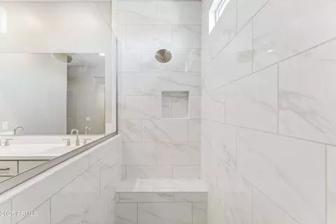 Bath - 5846 E Ringtail Way, Phoenix, AZ 85054 photo 3 of 6