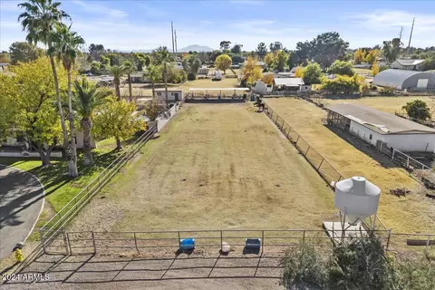 View/Area - 2889 E Tremaine Ave, Gilbert, AZ 85234 photo 9 of 10