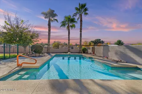 Exterior - 2889 E Tremaine Ave, Gilbert, AZ 85234 photo 7 of 11