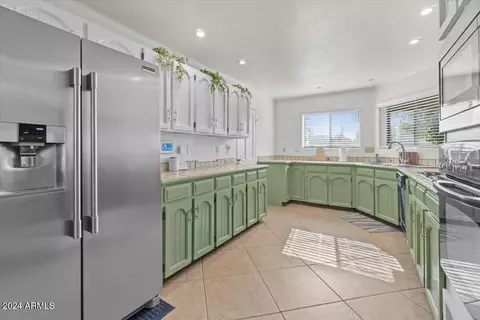 Kitchen - 2889 E Tremaine Ave, Gilbert, AZ 85234 photo 1 of 3
