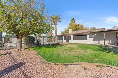 Exterior - 2889 E Tremaine Ave, Gilbert, AZ 85234 photo 9 of 11