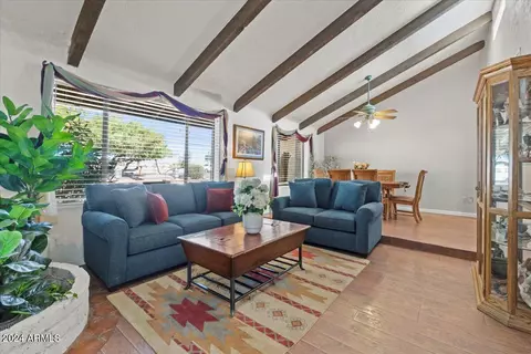 Living - 2889 E Tremaine Ave, Gilbert, AZ 85234 photo 1 of 2