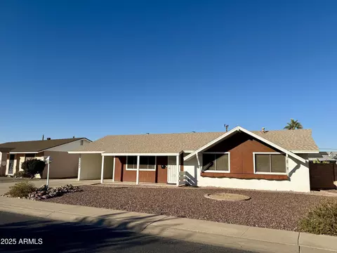 10526 W Crosby Dr, Sun City, AZ 85351