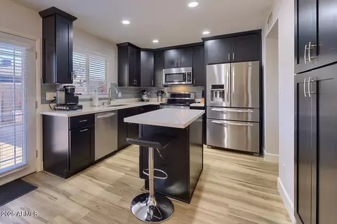 6618 S La Rosa Dr, Tempe, AZ 85283