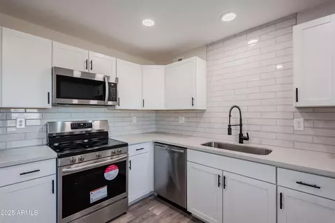 11380 N 113th Dr, Youngtown, AZ 85363