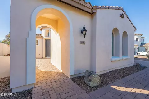 4569 E Waterman St, Gilbert, AZ 85297