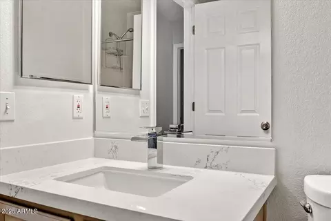 4111 E Tether Trl, Phoenix, AZ 85050 photo 19