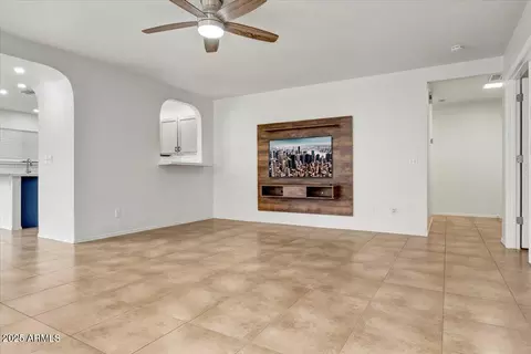 4111 E Tether Trl, Phoenix, AZ 85050 photo 10