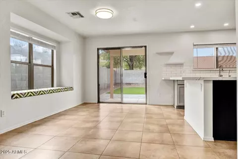 4111 E Tether Trl, Phoenix, AZ 85050 photo 11