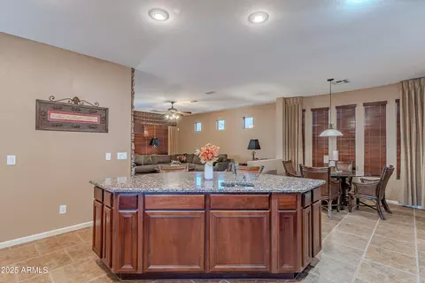 Kitchen - 3798 E Latham Ct, Gilbert, AZ 85297 photo 4 of 7