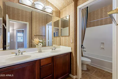 Bath - 3798 E Latham Ct, Gilbert, AZ 85297 photo 4 of 5
