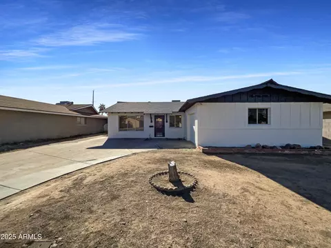 4511 W Cavalier Dr, Glendale, AZ 85301