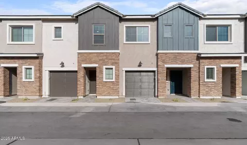 2822 W White Feather Ln, Phoenix, AZ 85085