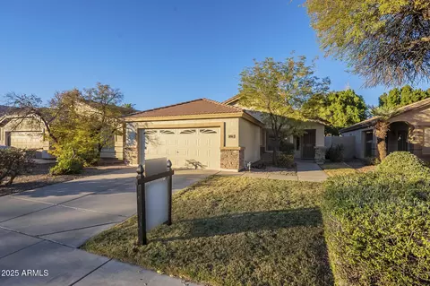 896 E Windsor Dr, Gilbert, AZ 85296