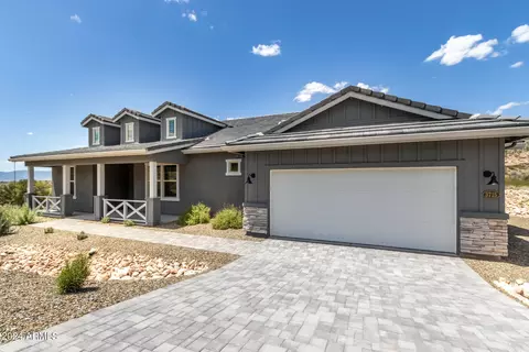 3715 E Camden Pass, Rimrock, AZ 86335