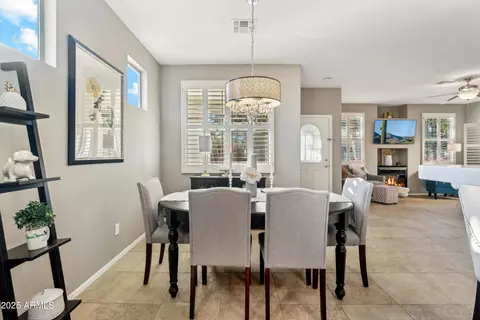 4364 E Selena Dr, Phoenix, AZ 85050 photo 6