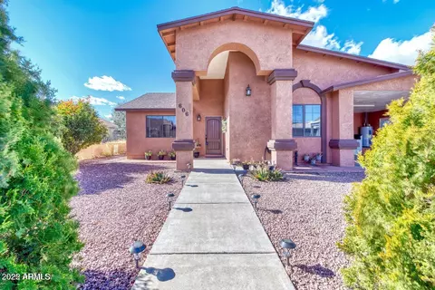 606 N Elizabeth Ave, Douglas, AZ 85607