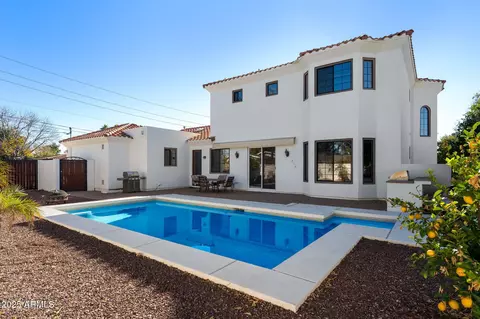 Exterior - 146 E Claremont St, Phoenix, AZ 85012 photo 6 of 6