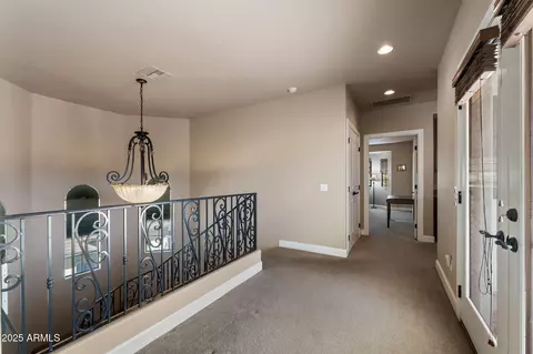 Entry Way - 146 E Claremont St, Phoenix, AZ 85012 photo 2 of 3