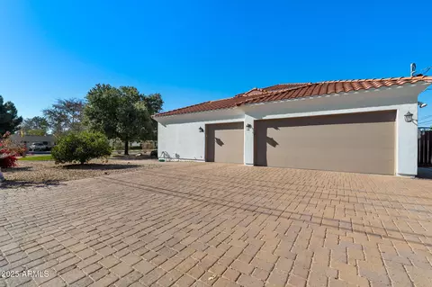 Other - 146 E Claremont St, Phoenix, AZ 85012 photo 7 of 8