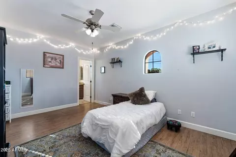 Bedroom - 146 E Claremont St, Phoenix, AZ 85012 photo 2 of 4