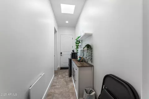 Entry Way - 146 E Claremont St, Phoenix, AZ 85012 photo 3 of 3