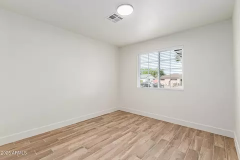Bedroom - 1915 E Hidalgo Ave, Phoenix, AZ 85040 photo 2 of 7