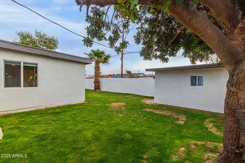 Exterior - 1915 E Hidalgo Ave, Phoenix, AZ 85040 photo 6 of 6
