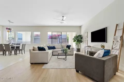 1129 E La Mirada Dr, Phoenix, AZ 85042