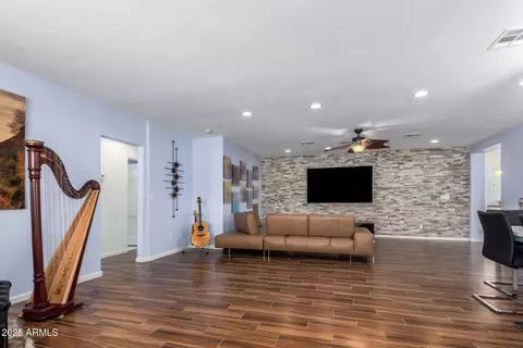 1809 E Campbell Ave, Phoenix, AZ 85016 photo 2
