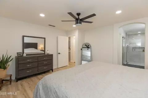 831 E Spanish Moss Ln, Phoenix, AZ 85022 photo 11