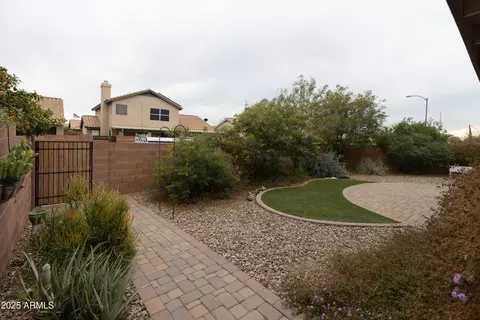 831 E Spanish Moss Ln, Phoenix, AZ 85022 photo 25