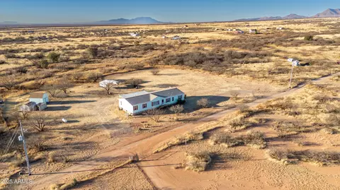 8654 E Brianna Ln, Hereford, AZ 85615