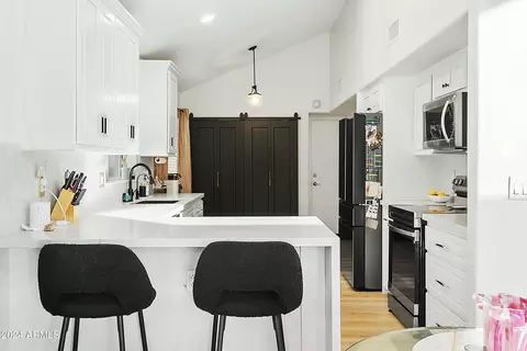 4601 E Desert Cactus St, Phoenix, AZ 85032 photo 8