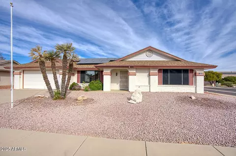 14702 W Buttonwood Dr, Sun City West, AZ 85375