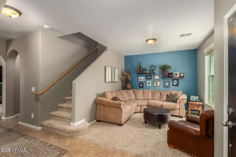 875 S Brewer Dr, Gilbert, AZ 85296 photo 6