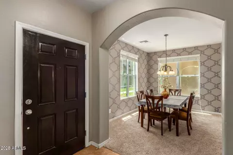 875 S Brewer Dr, Gilbert, AZ 85296 photo 4