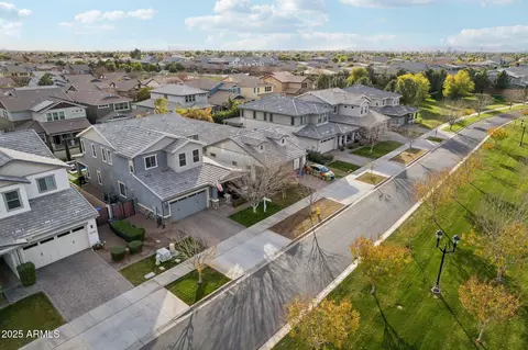 View/Area - 3045 E Bloomfield Pkwy, Gilbert, AZ 85296 photo 6 of 18