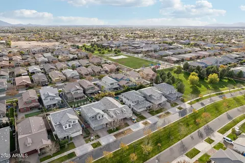 View/Area - 3045 E Bloomfield Pkwy, Gilbert, AZ 85296 photo 7 of 18