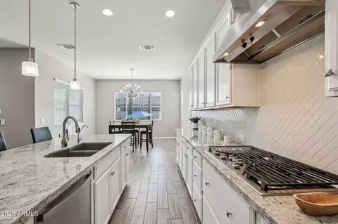 Kitchen - 3045 E Bloomfield Pkwy, Gilbert, AZ 85296 photo 5 of 5