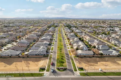 View/Area - 3045 E Bloomfield Pkwy, Gilbert, AZ 85296 photo 17 of 18