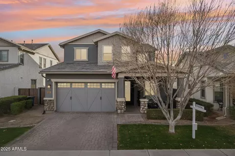 Exterior - 3045 E Bloomfield Pkwy, Gilbert, AZ 85296 photo 1 of 9