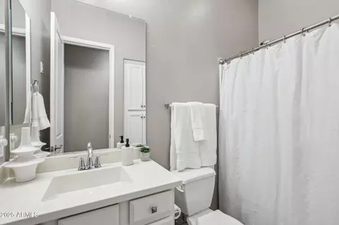 Bath - 3045 E Bloomfield Pkwy, Gilbert, AZ 85296 photo 1 of 3